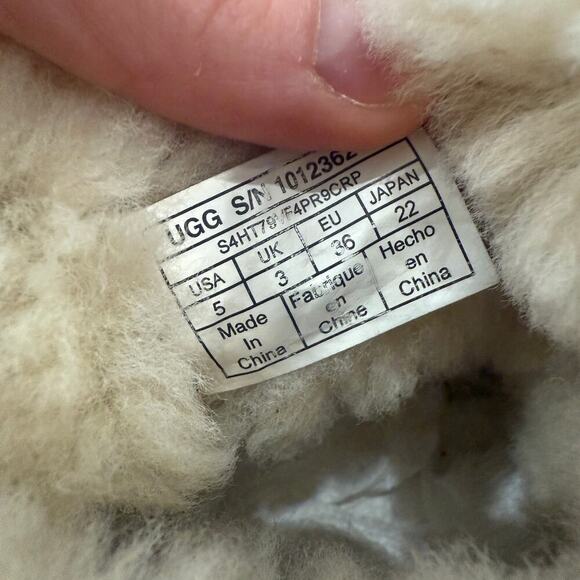 UGG Bailey Button II Boot Size US 5 EU 36 Girls Womens Brown Suede Shearling - Picture 8 of 8